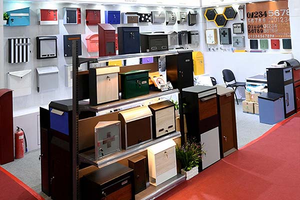 JIANGMEN ZENEWOOD LIMITEDは中国のどこにありますか?