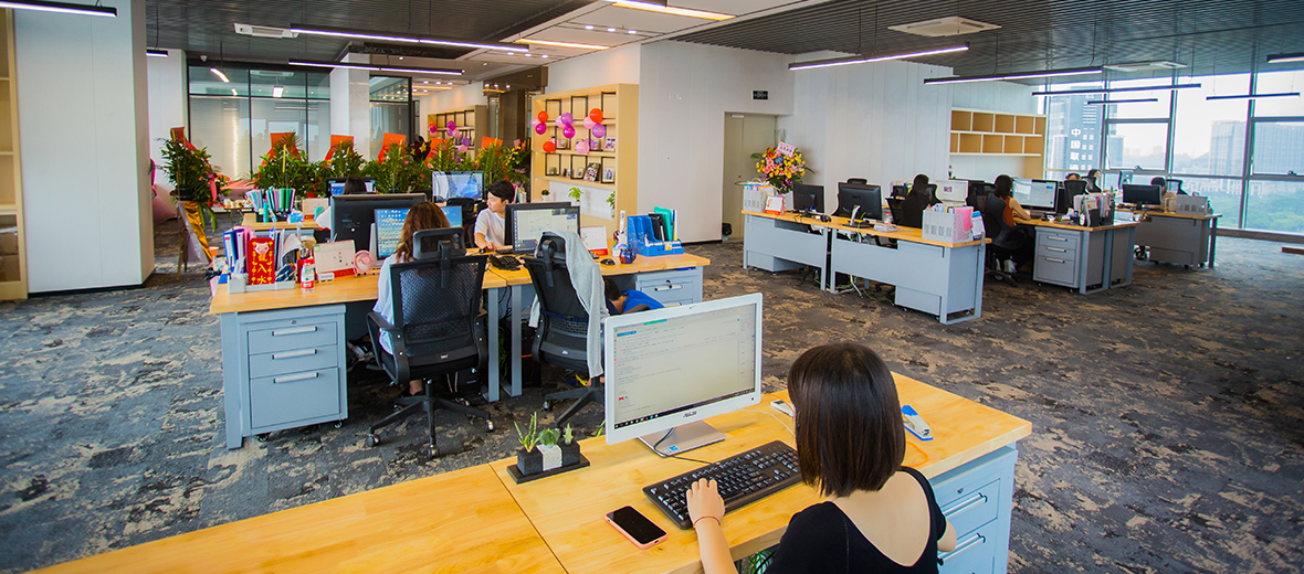 壁掛けメールボックス