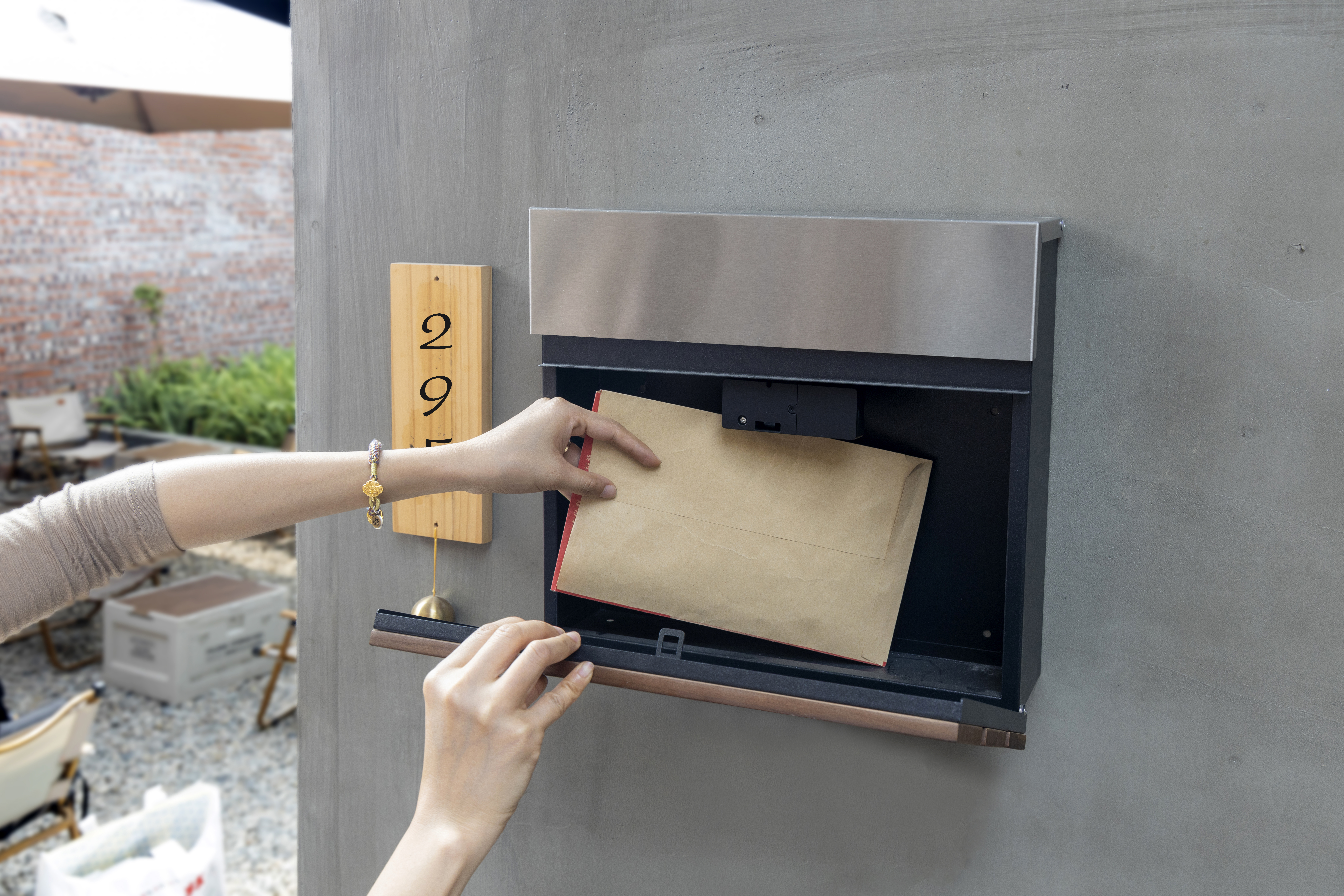 JIANGMEN ZENEWOOD LIMITEDはどのような高級金属製品を提供していますか?